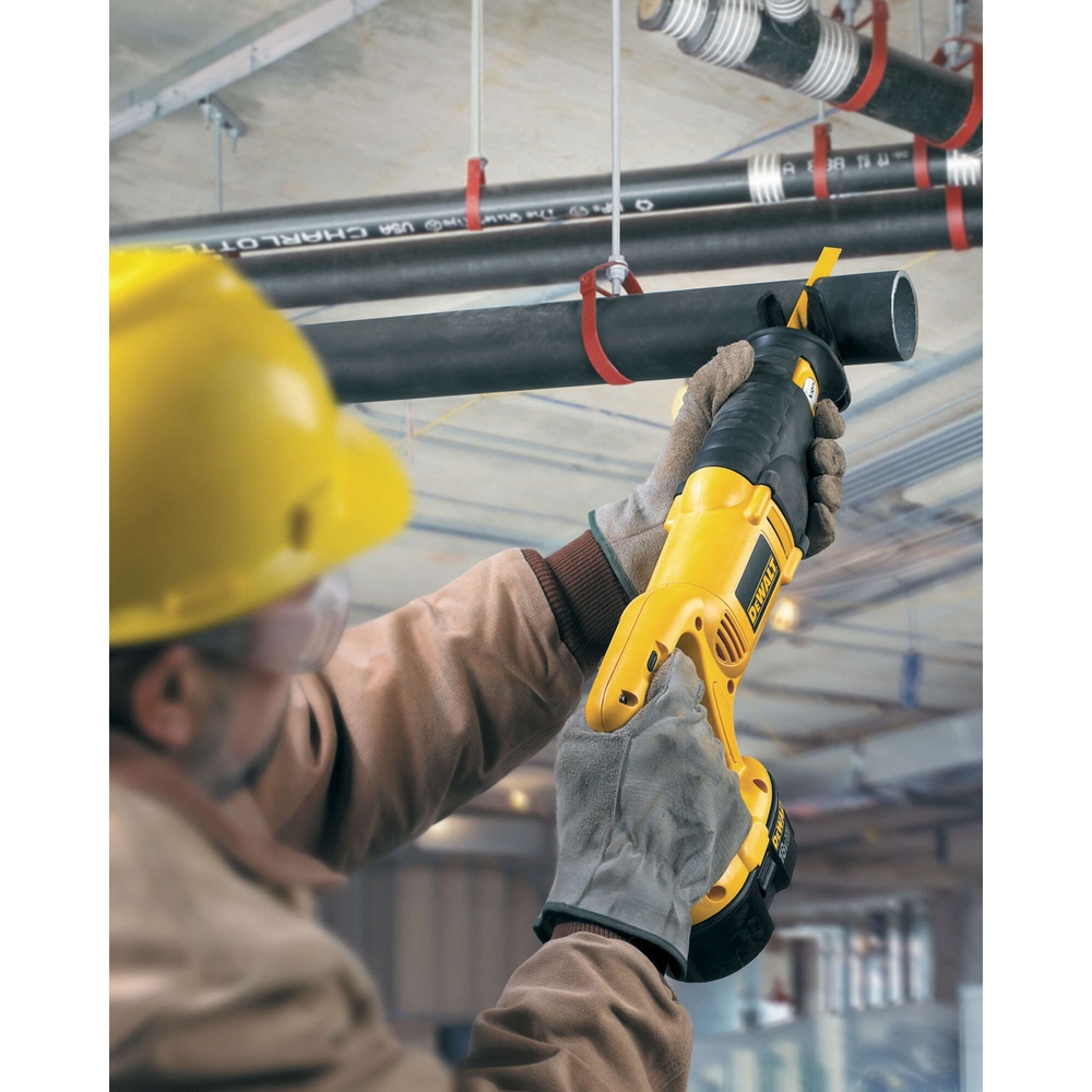 Lame de scie sabre BiM pour la coupe du métal 152 mm profondeur < 8 mm / 18 TPI - DT2361-QZ - DEWALT