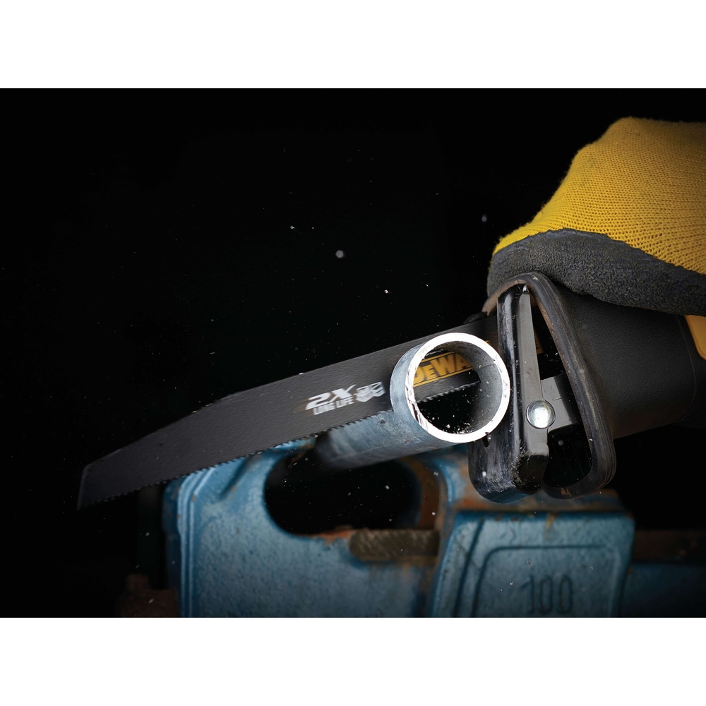 Lame de scie sabre BiM 2X Long Life pour la coupe du métal profondeur <3mm 203mm - DT2408L-QZ - DEWALT