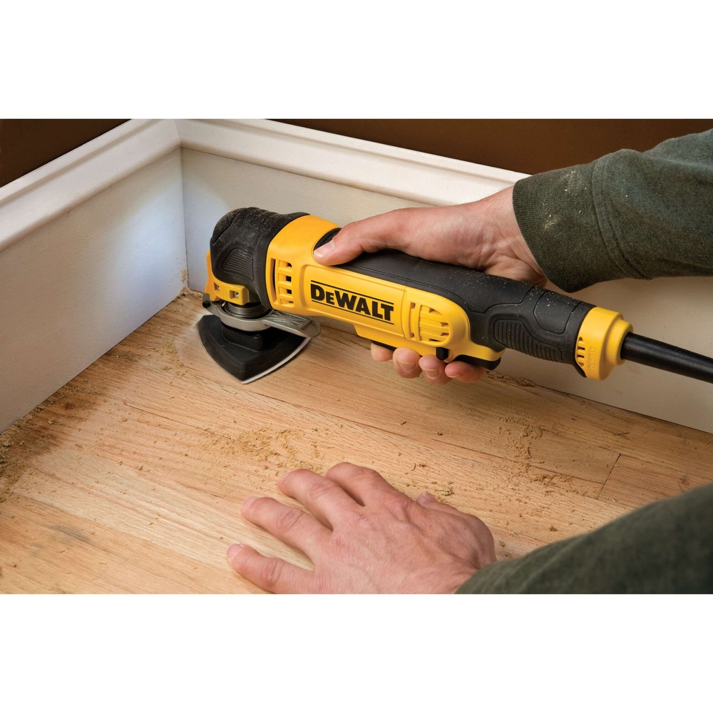 Abrasif velcro pour ponceuses delta velcro grain 120 - 6 perforations 93 x 93 mm - DT3093-QZ - DEWALT