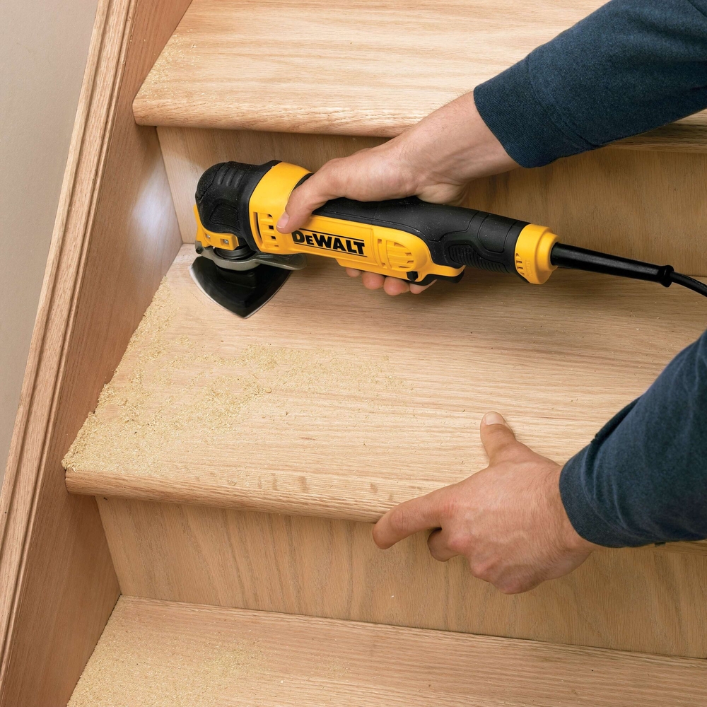 Abrasif velcro pour ponceuses delta velcro grain 240 - 6 perforations 93 x 93 mm - DT3095-QZ - DEWALT