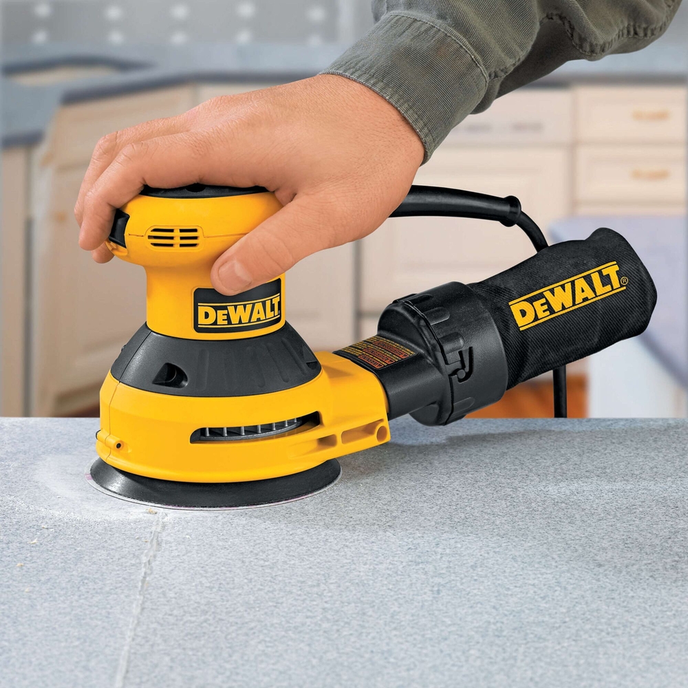 Disque abrasif velcro ponceuses excentriques grain 120 - 8 perforations ø 125 mm - DT3115-QZ - DEWALT