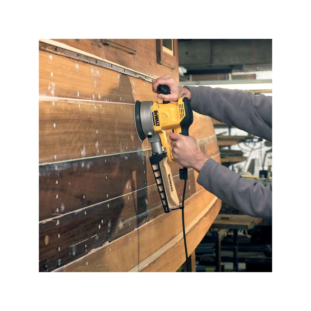 Disque abrasif velcro ponceuses excentriques grain 60 - 6 perforations ø 150 mm - DT3132-QZ - DEWALT