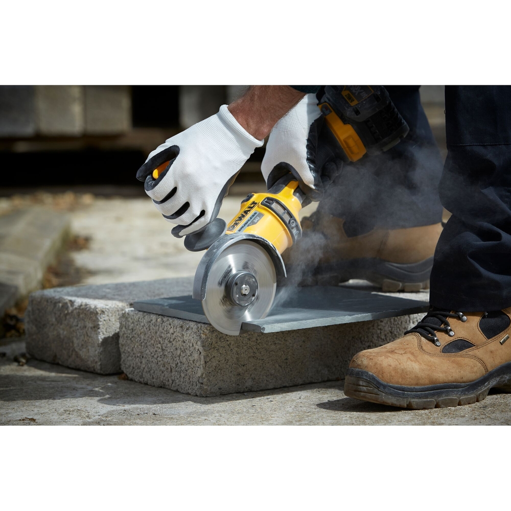 Disque à jante continue pour béton / brique / pierre 125 x 22,2 mm - DT3713-QZ - DEWALT