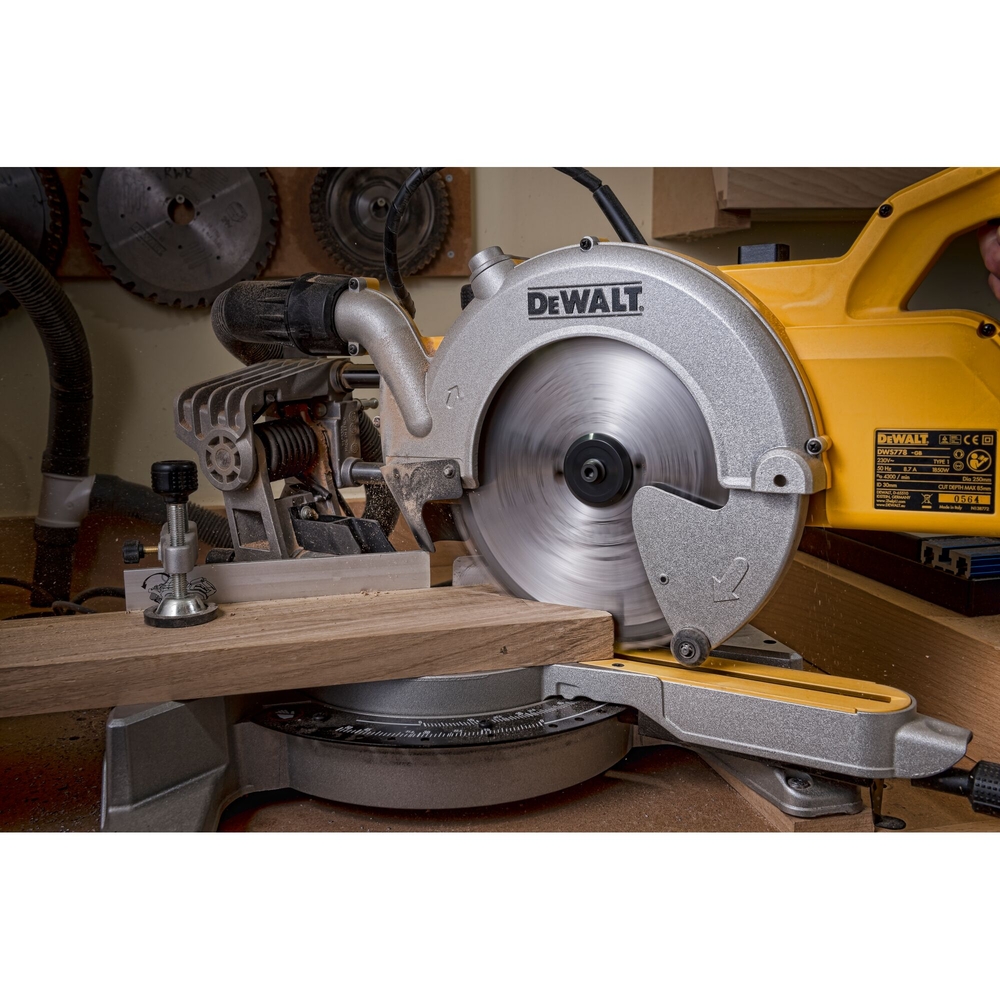 Lame de scie radiale 250 x 30,4mm, 24 dents, angle d'attaque 10, épaisseur 1,8mm - DT4202-QZ - DEWALT