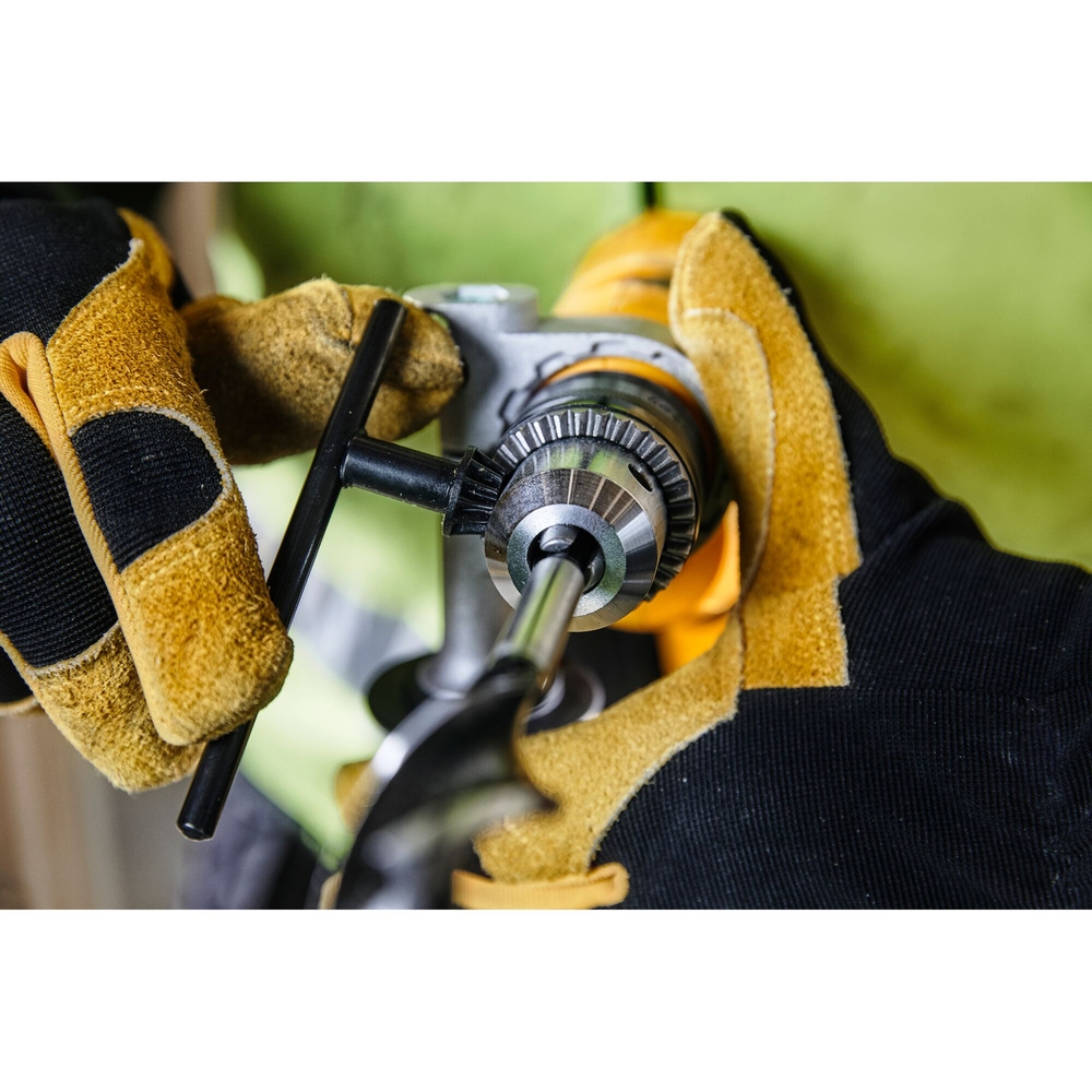 Perceuse percussion 650W - DWD024K-QS - DEWALT