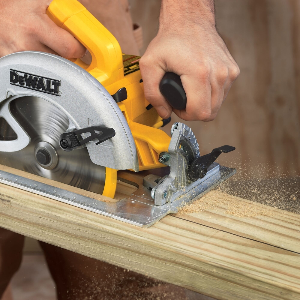Scie circulaire 1600 W 190 mm - DWE575K-QS - DEWALT