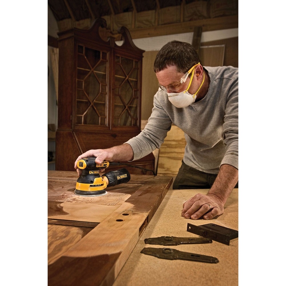 Ponceuse excentrique 280 W 125 mm - sac à poussière + adaptateur aspirateur - DWE6423-QS - DEWALT