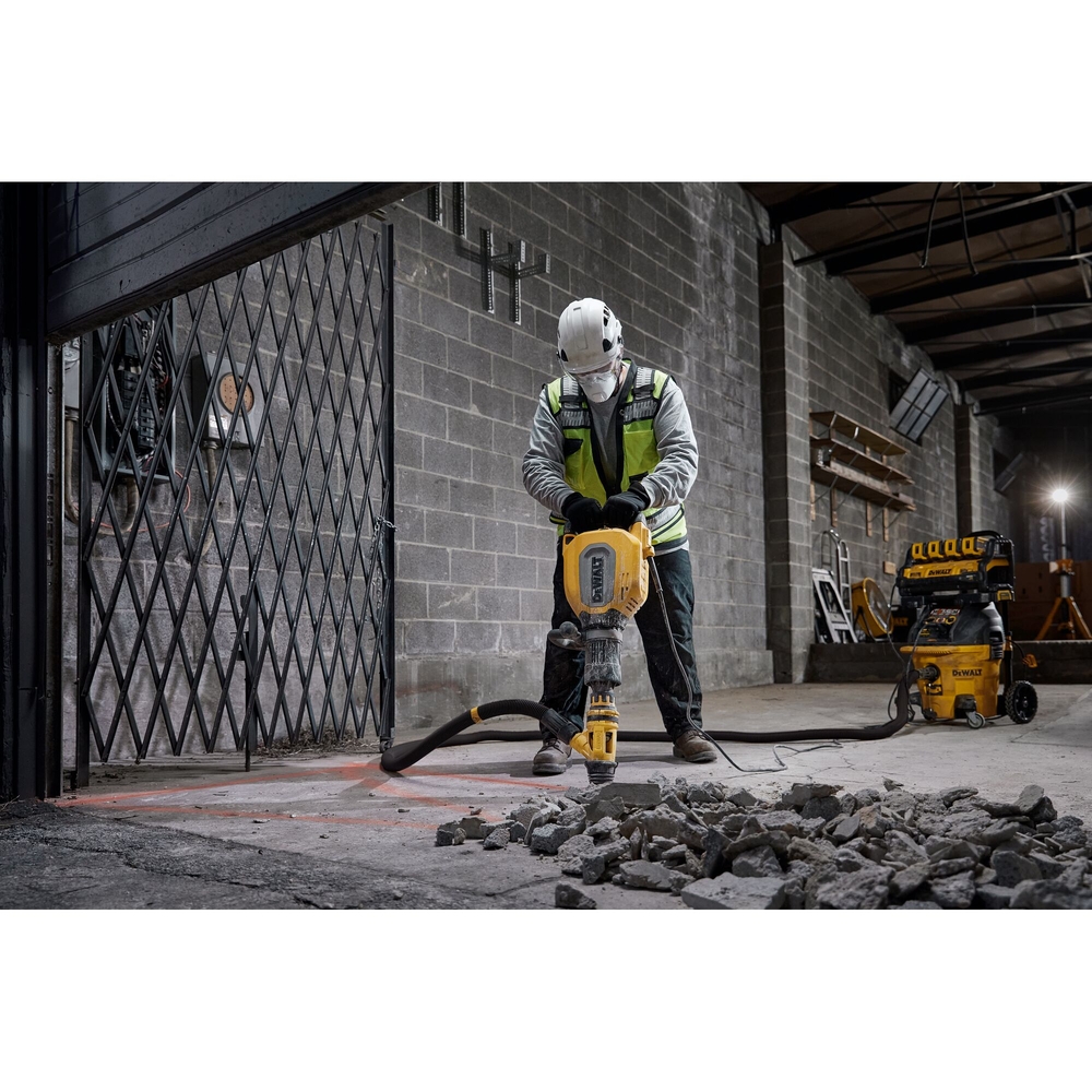 Aspirateur eau et poussières 38L - Classe M - DWV905M-QS - DEWALT