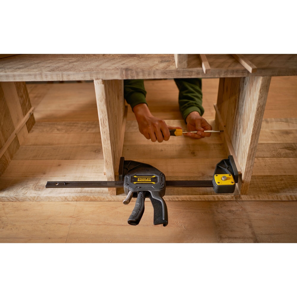 Serre-joint L grande puissance 150 mm - Fatmax - FMHT0-83234 - STANLEY FATMAX