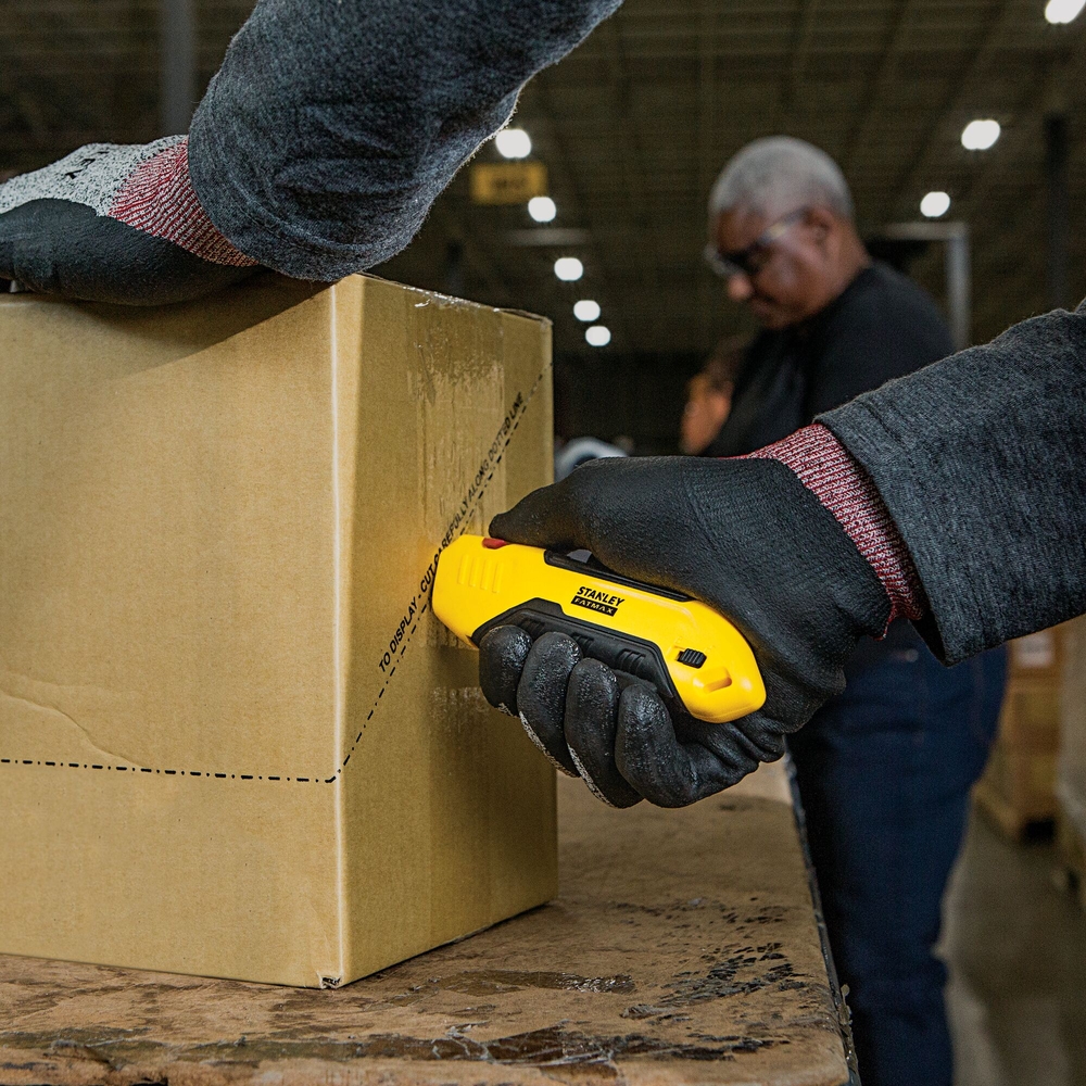 Couteau de sécurité bi-matière à gâchette et lame auto-rétractable - Fatmax - FMHT10369-0 - STANLEY FATMAX