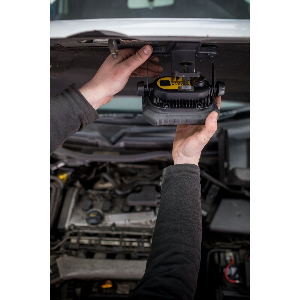 Projecteur rechargeable - 1 000 lumens - Fatmax  - FMHT81507-1 - STANLEY FATMAX