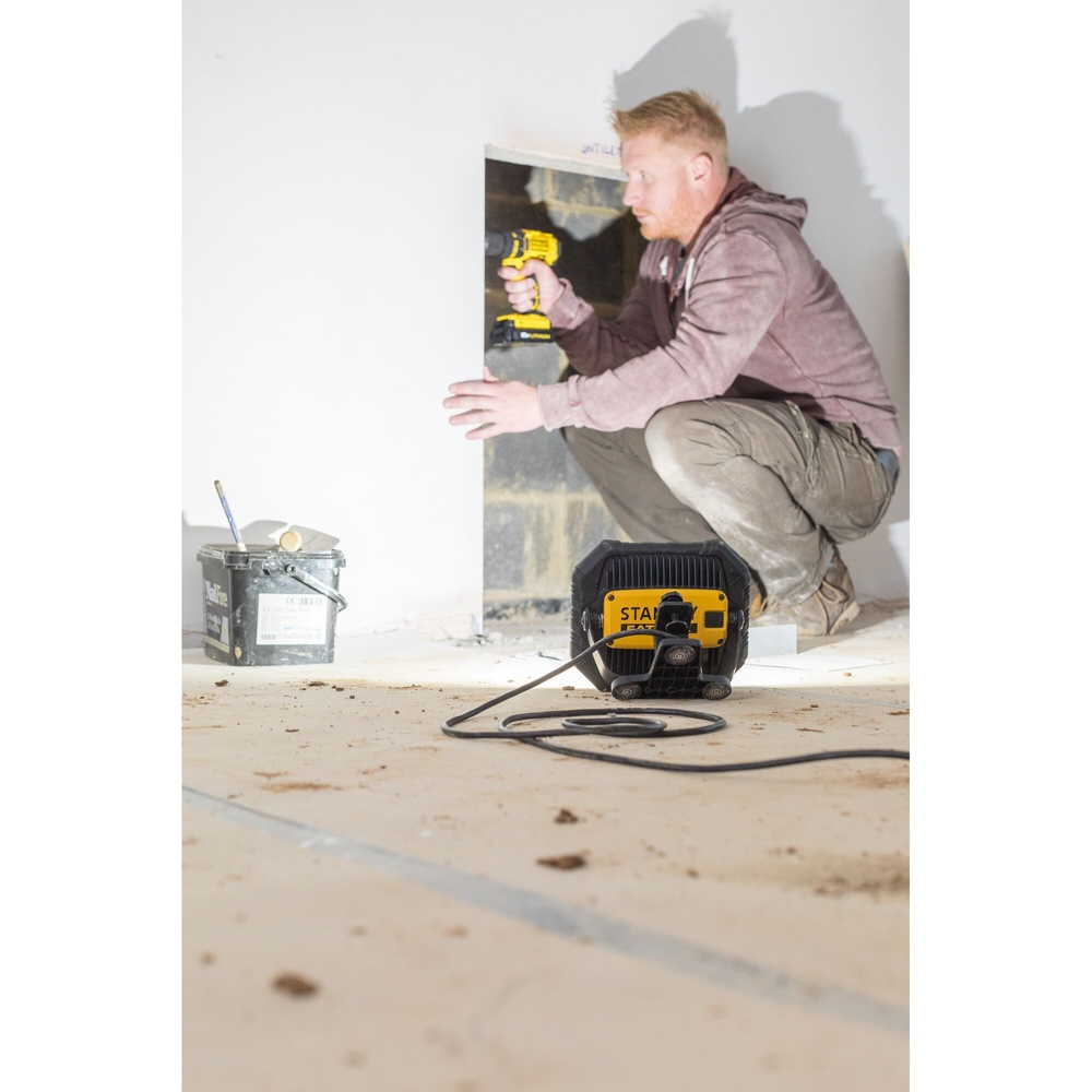 Projecteur filaire Bluetooth - 3 000 lumens - Fatmax - FMHT81508-1 - STANLEY FATMAX