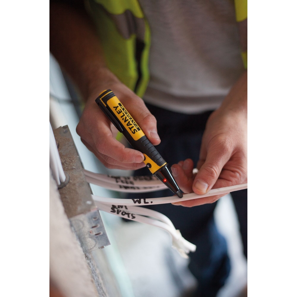 Testeur tension et détecteur métal - Fatmax - FMHT82567-0 - STANLEY FATMAX