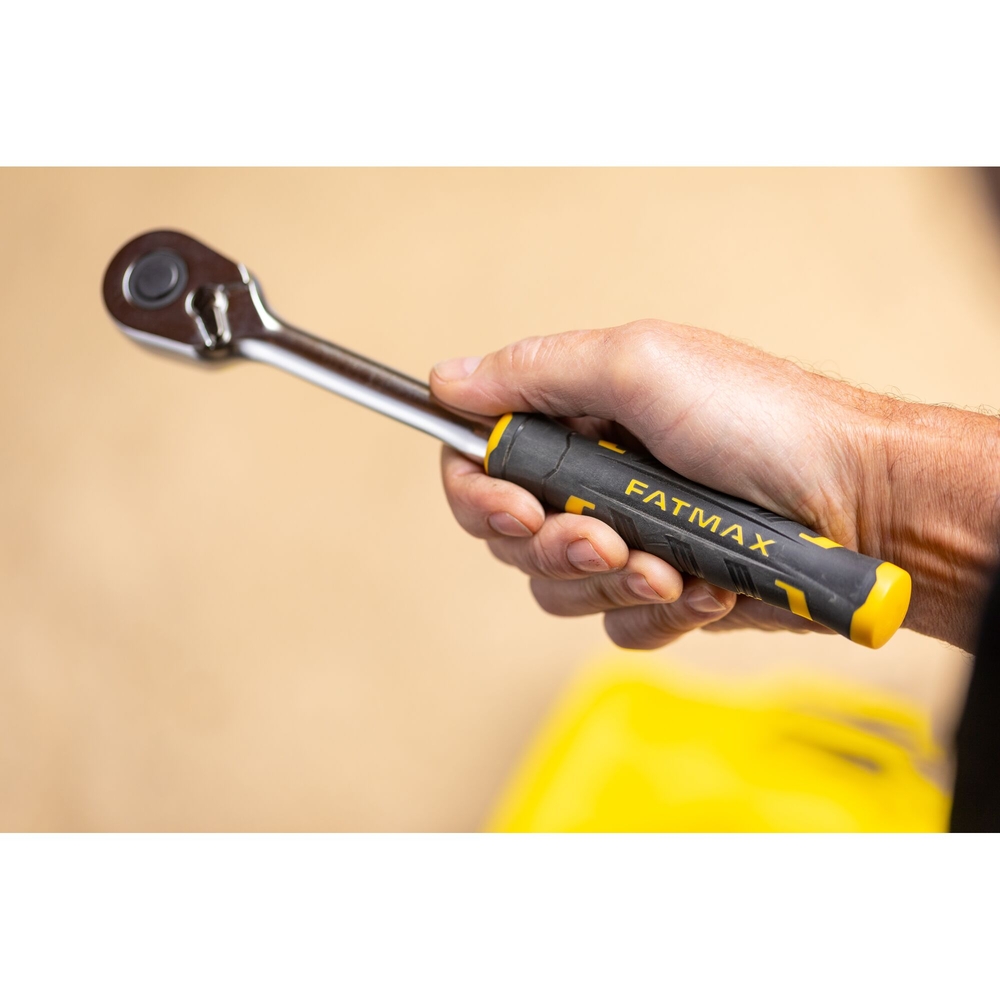 Cliquet 120 dents - 3/8’’ + 10 douilles + 10 embouts + porte-embout - 22 pièces - FMMT82680-0 - STANLEY FATMAX