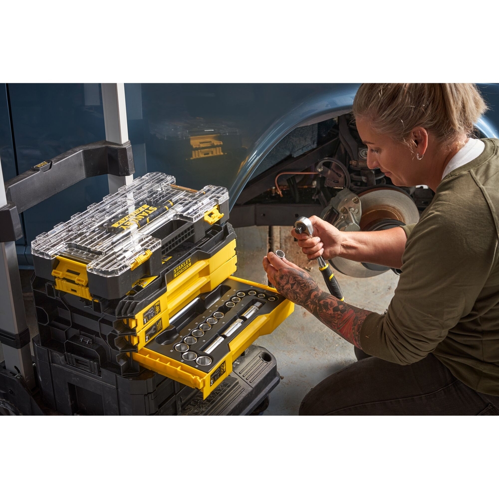 Cliquet 120 dents - 3/8’’ + 10 douilles + 10 embouts + porte-embout - 22 pièces - FMMT82680-0 - STANLEY FATMAX