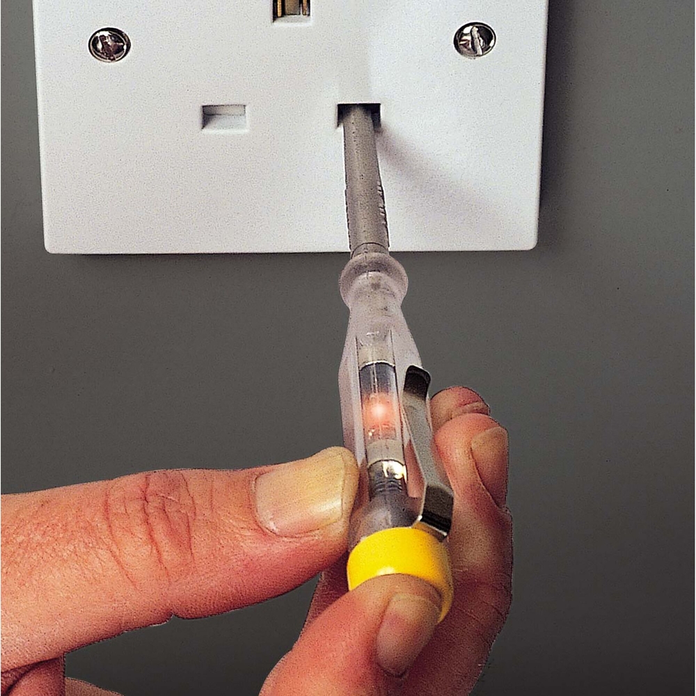 Tournevis testeur basse tension 3 x 65 mm - STHT0-66121 - STANLEY