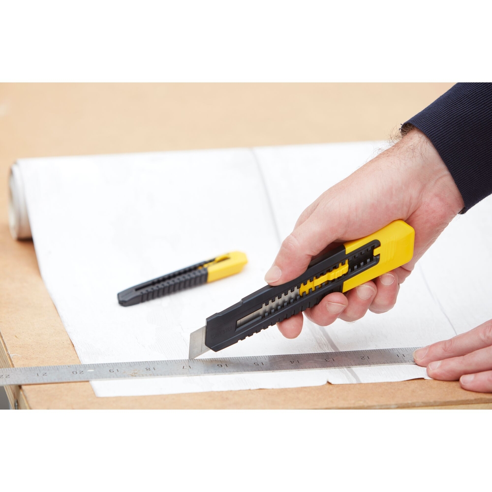 Lot de 2 cutters 9 et 18 mm SM - STHT10202-0 - STANLEY
