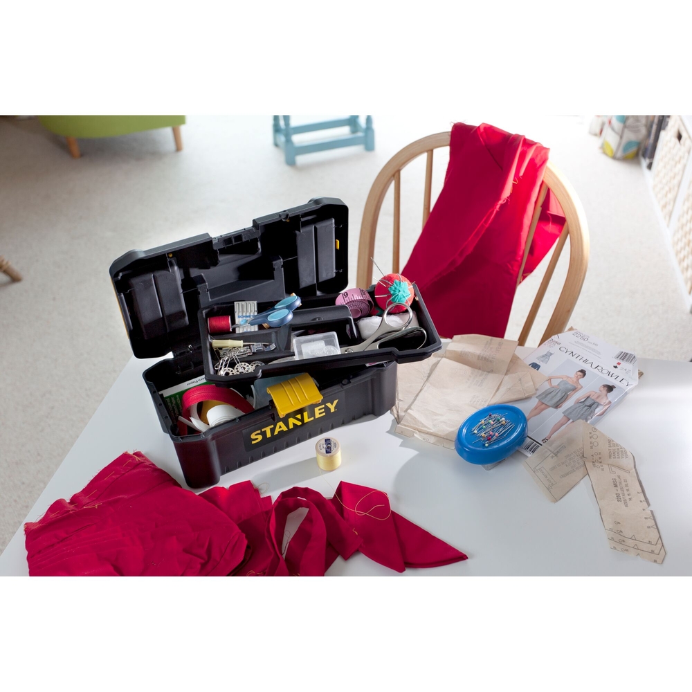 Boite à outils Classic Line 30 cm attaches plastique  - STST1-75514 - STANLEY