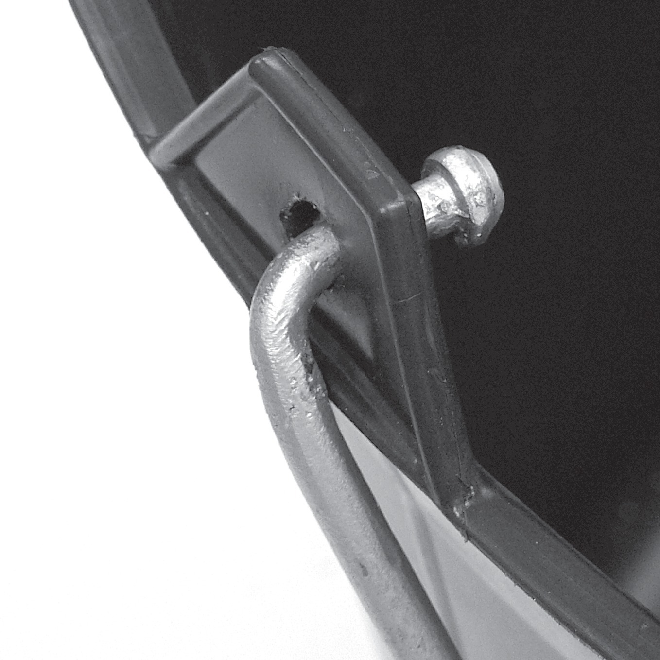 Seau plastique noir 11 litres poignee anse 5,3mm