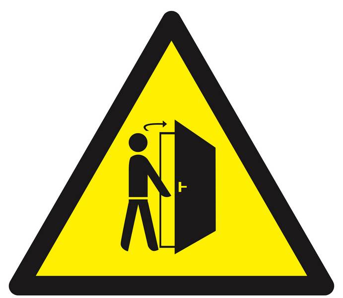 Panneau rigide DANGER ATTENTION A L'OUVERTURE DE PORTE 300X300X300MM TALIAPLAST - 629346