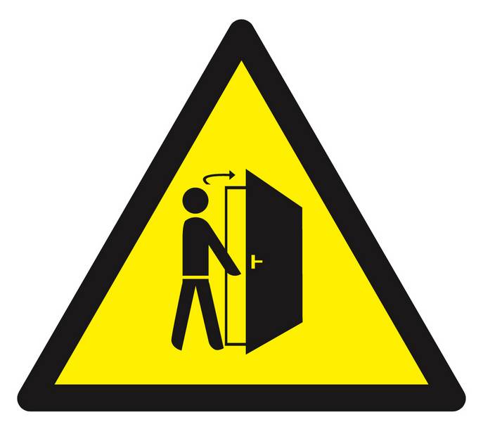 Panneau rigide DANGER ATTENTION A L'OUVERTURE DE PORTE 100X100X100MM TALIAPLAST - 629918