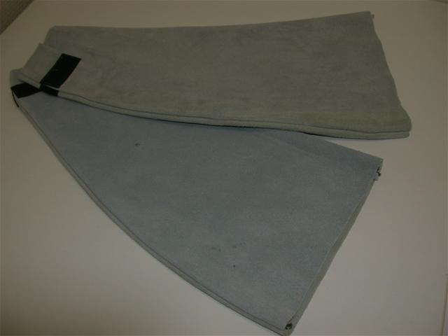 MANCHETTES SASSI EN CROUTE DE CUIR CHROME ( LA PAIRE) -69