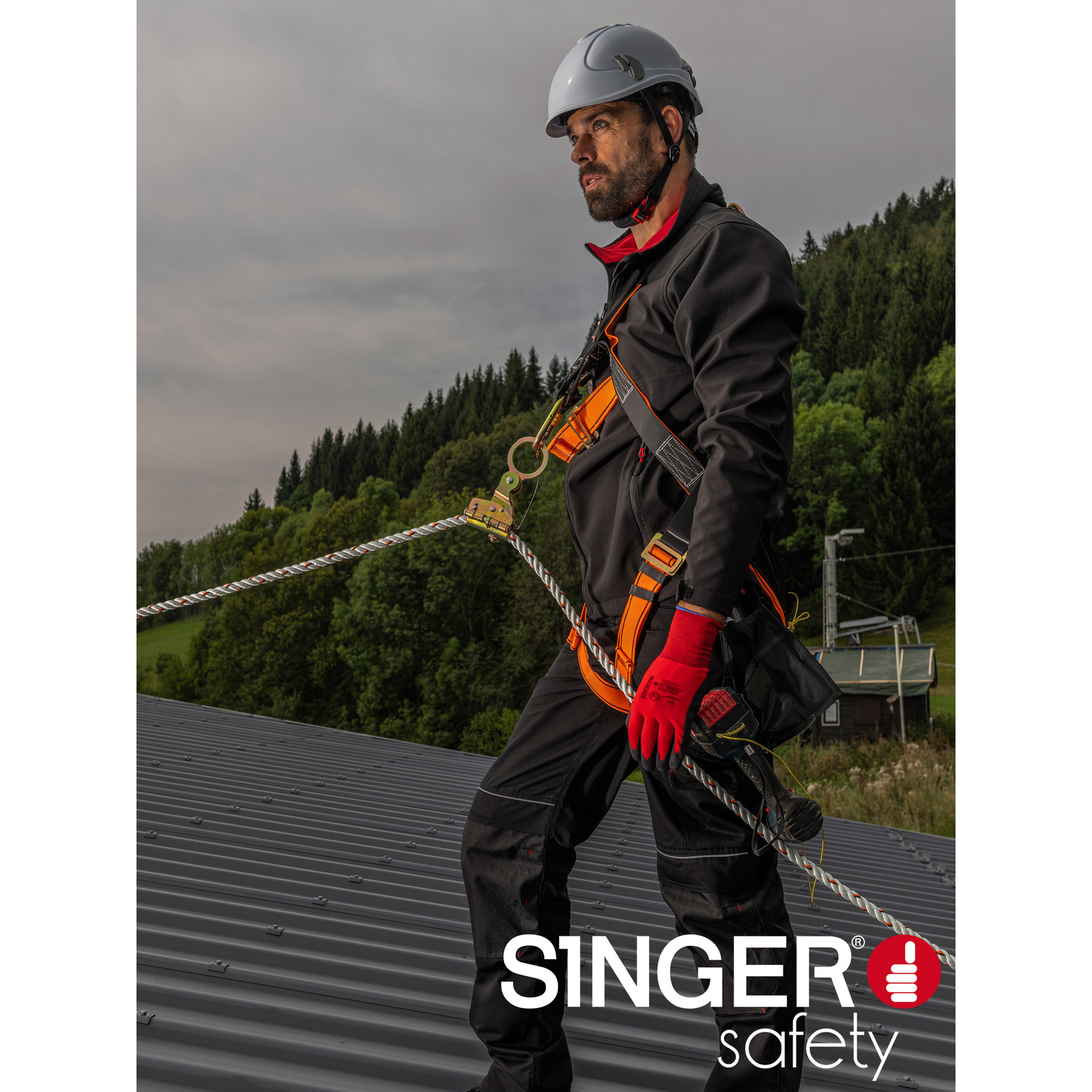 Casque non ventilé + jugulaire blanc SINGER - ALPINW2