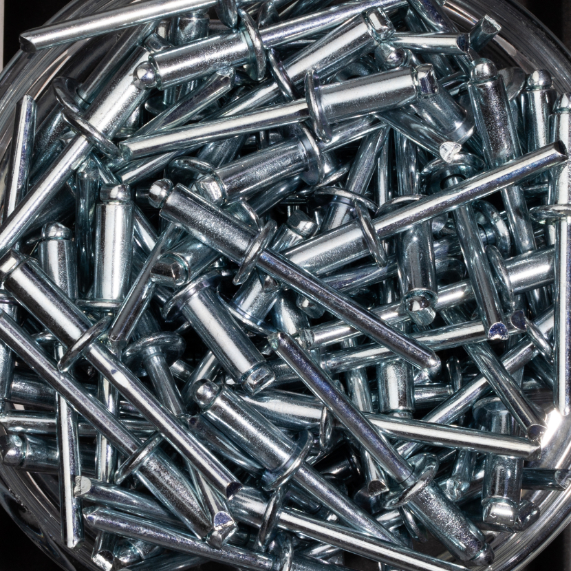 200 rivets standards à acier/acier à tête plate à Ø6,4x15mm - SCELL-IT - SD6415