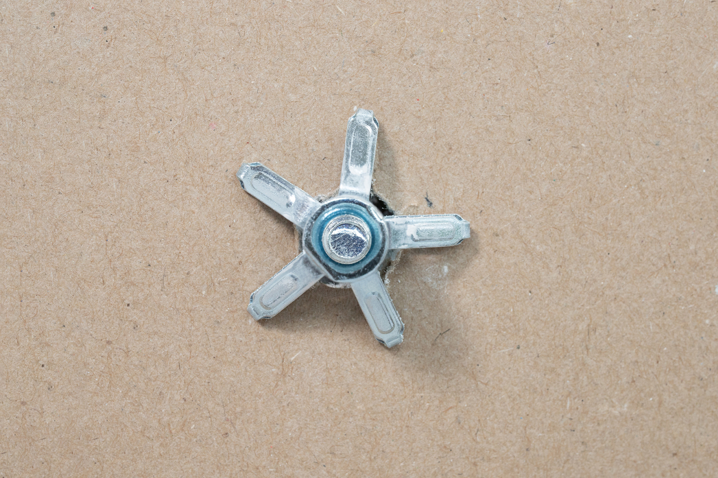 100 chevilles corps creux acier zingué - M4x50mm + vis tête cylindrique acier - SCELL-IT - SP13-M4-MBOX