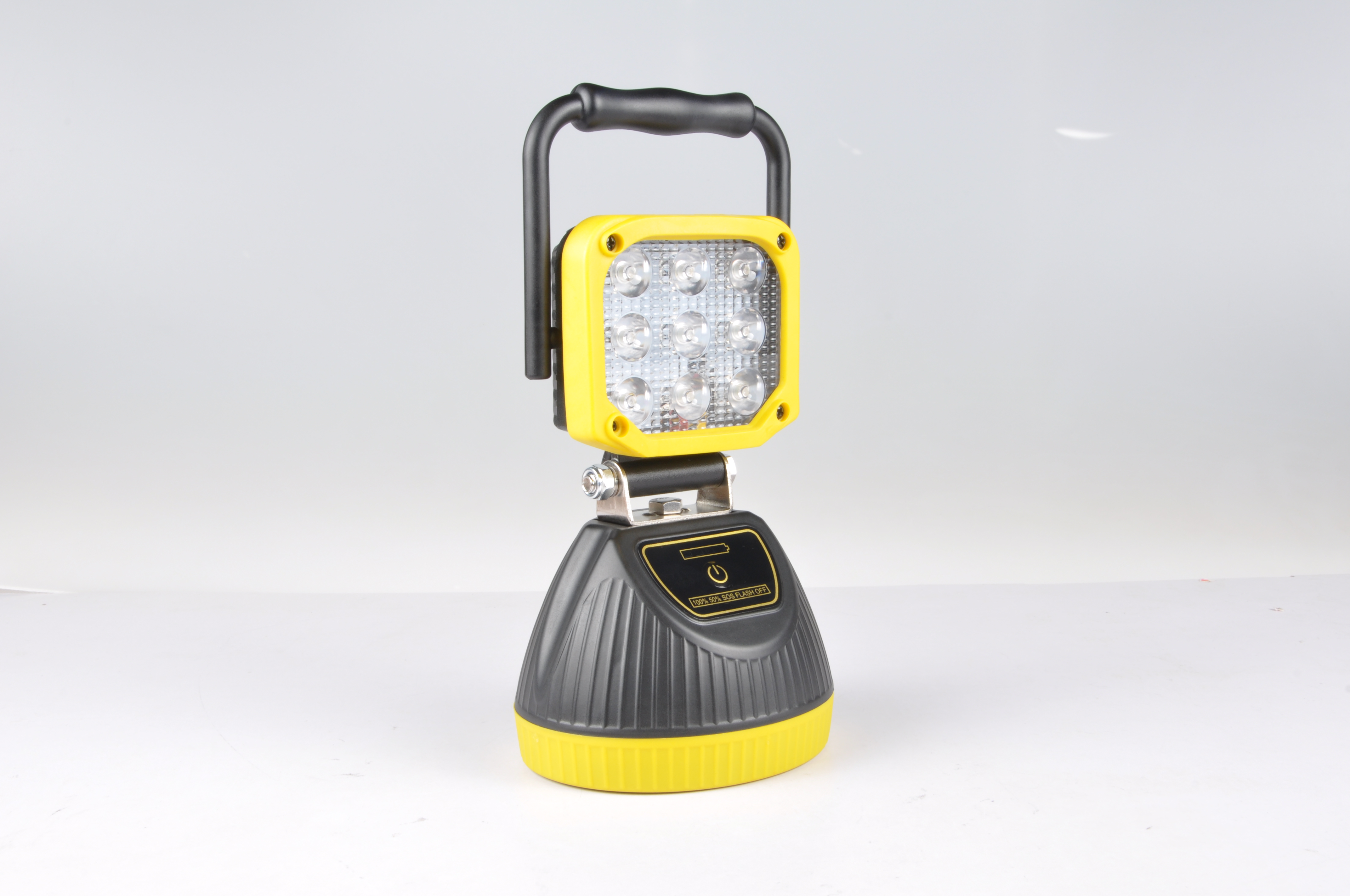 PROJECTEUR DE TRAVAIL AIMANTÉ RECHARGEABLE SYDNEY 27 W LED LEDWORK - LWK0033