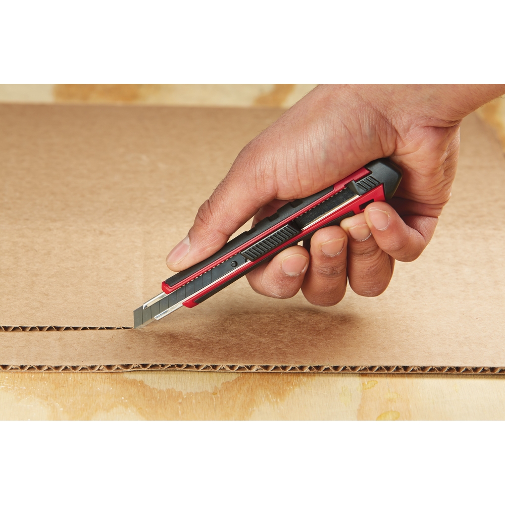Cutter à lame sécable 9 MM MILWAUKEE ACCESSOIRES - 48221960