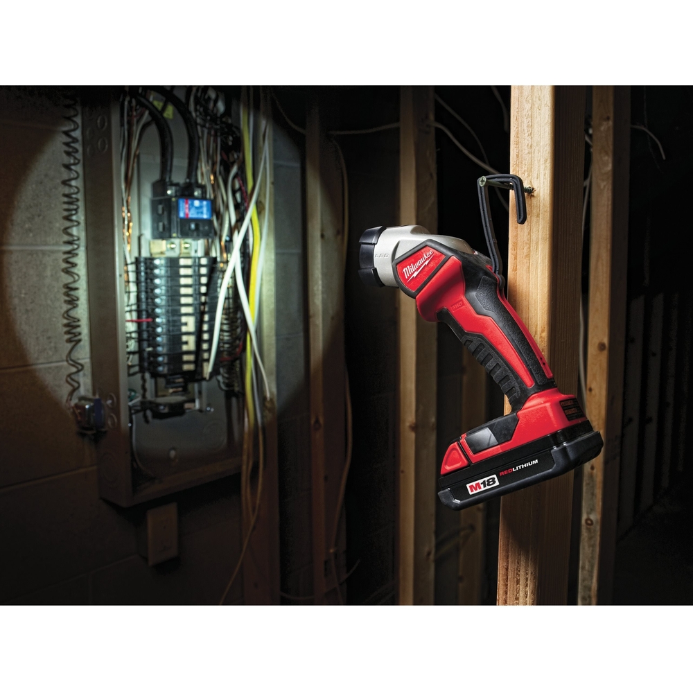 Lampe torche LED 120 lumens MILWAUKEE M18 TLED-0 sans batterie ni chargeur -4932430361