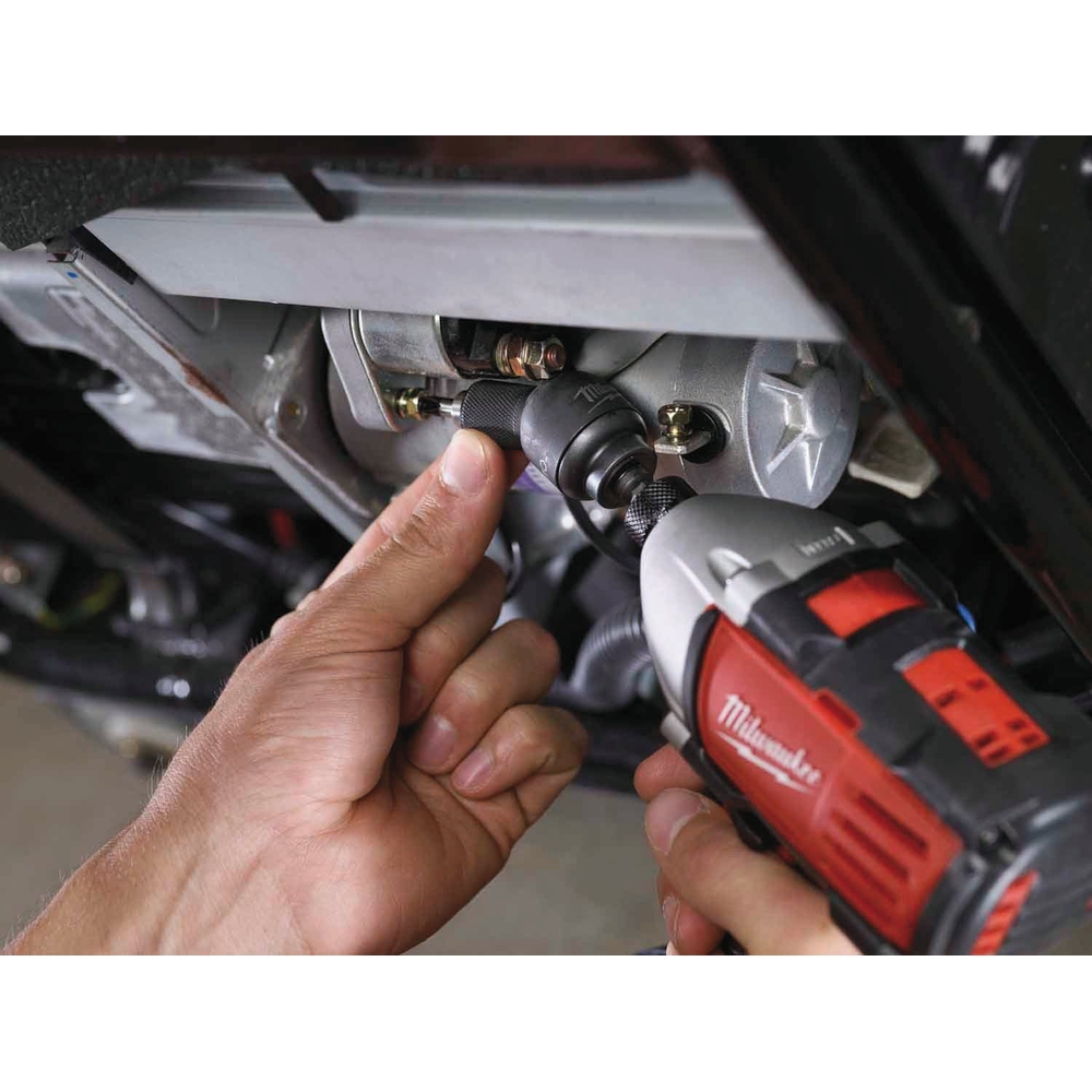 RENVOI D'ANGLE CARDAN VISSEUSE À  CHOCS + 10 EMBOUTS DE VISSAGE MILWAUKEE - 4932459781