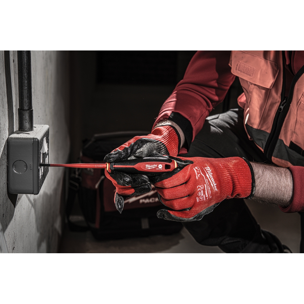 Tournevis trilobe vde, plat 0,8x4x100 MILWAUKEE ACCESSOIRES - 4932478715