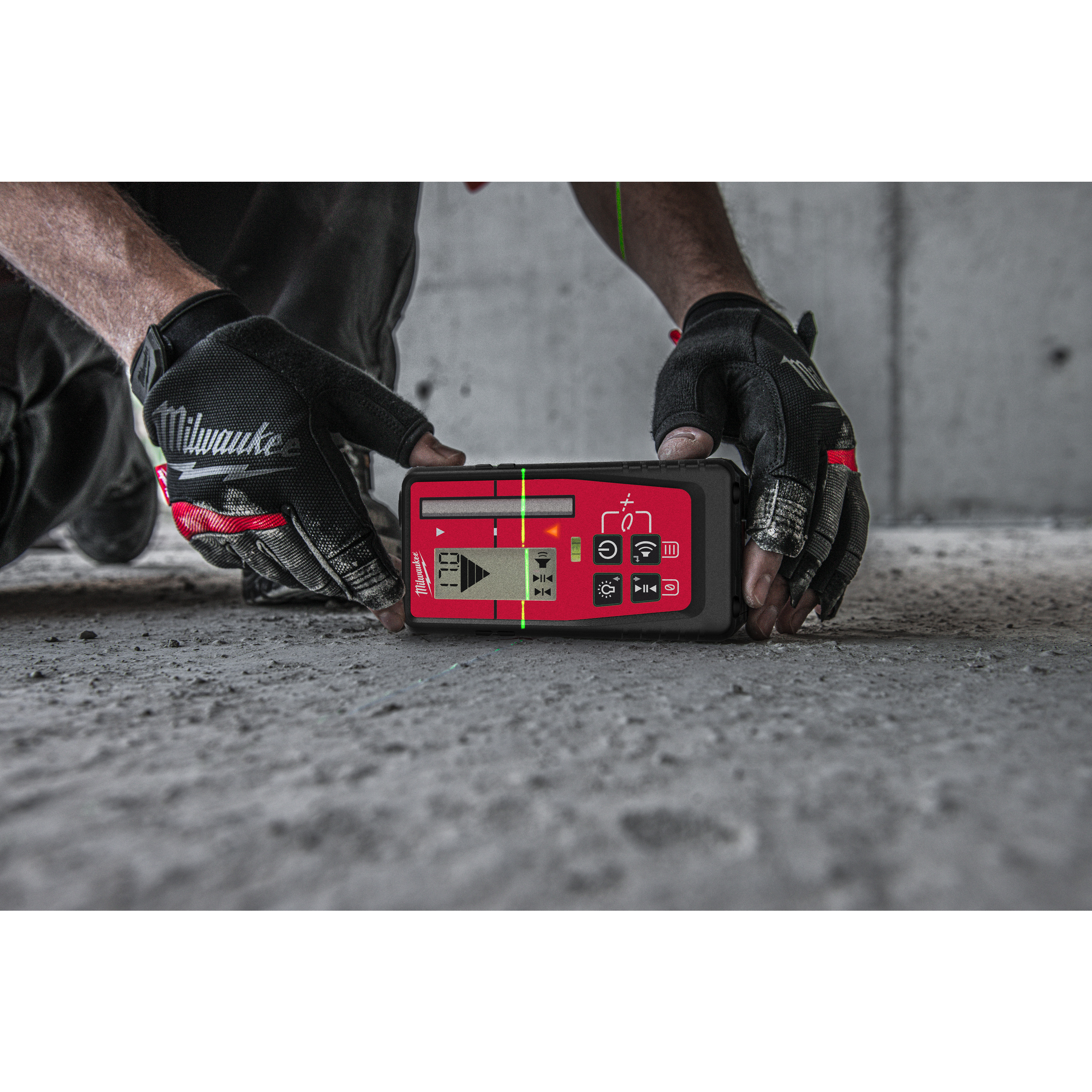 Cellule de réception MILWAUKEE LRD100 pour laser avec 100 m de portée, IP 67 - 4932479555