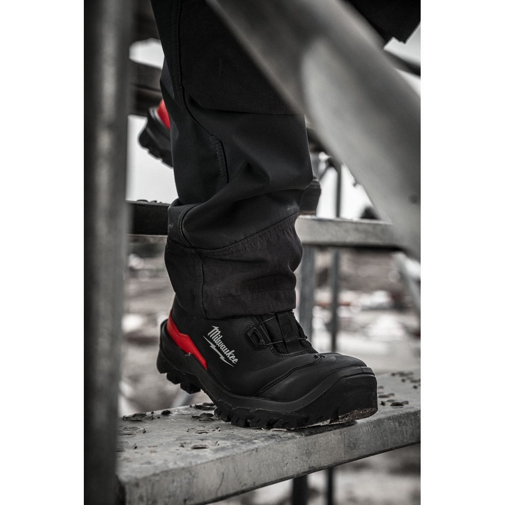 Chaussures de sécurité noires ARMOURTRED S3S ESD CI HRO SC FO LG SR with BOA - MILWAUKEE - AMT S3S B1L110111W