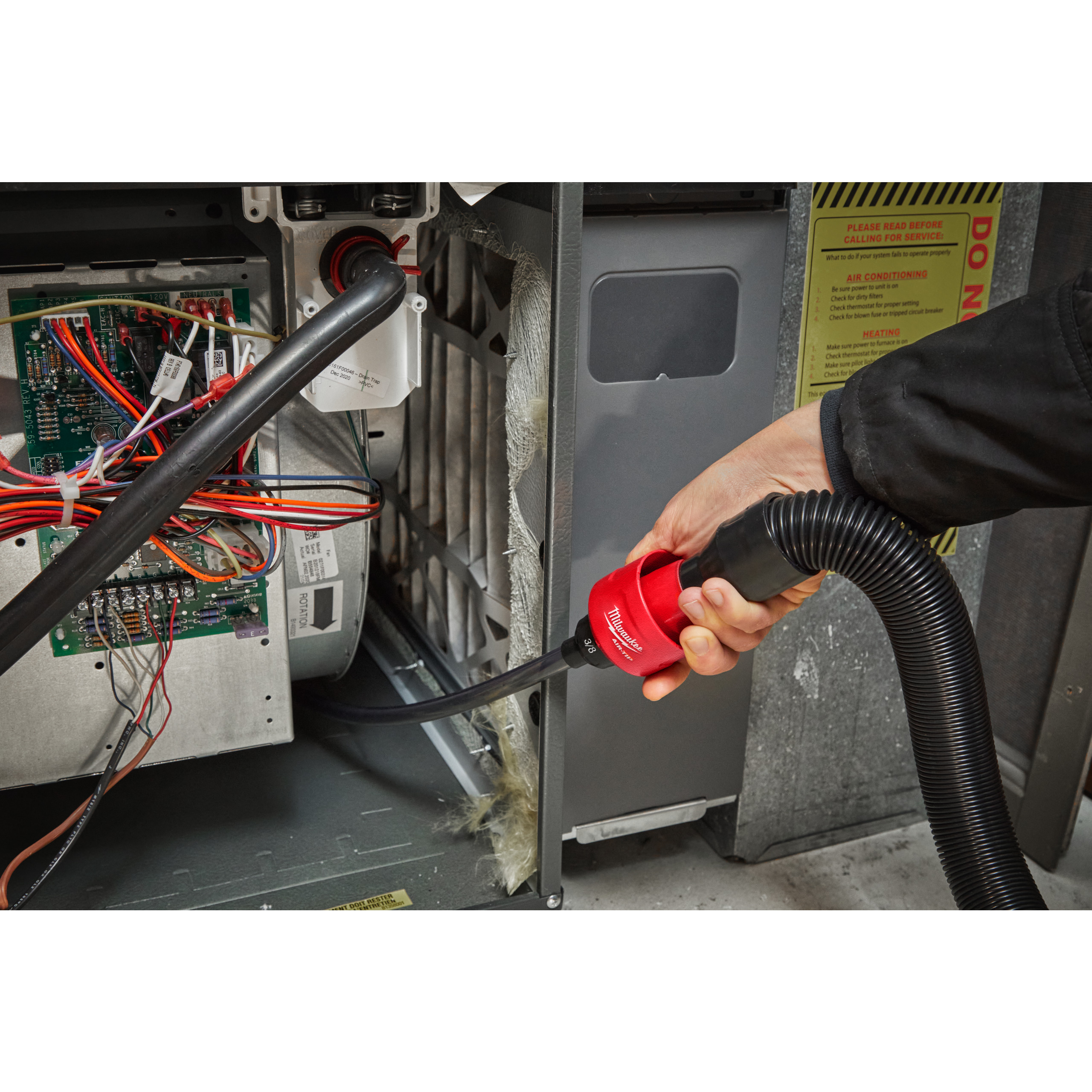 SYSTÈME ATTACHEMENT ASPIRATEUR 18 VOLTS AT-4 MILWAUKEE - 4932498013