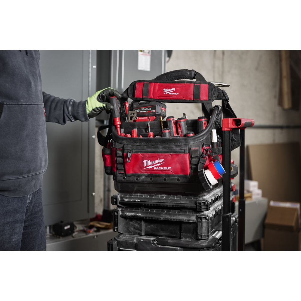 PACKOUT - MILWAUKEE - 4932498634