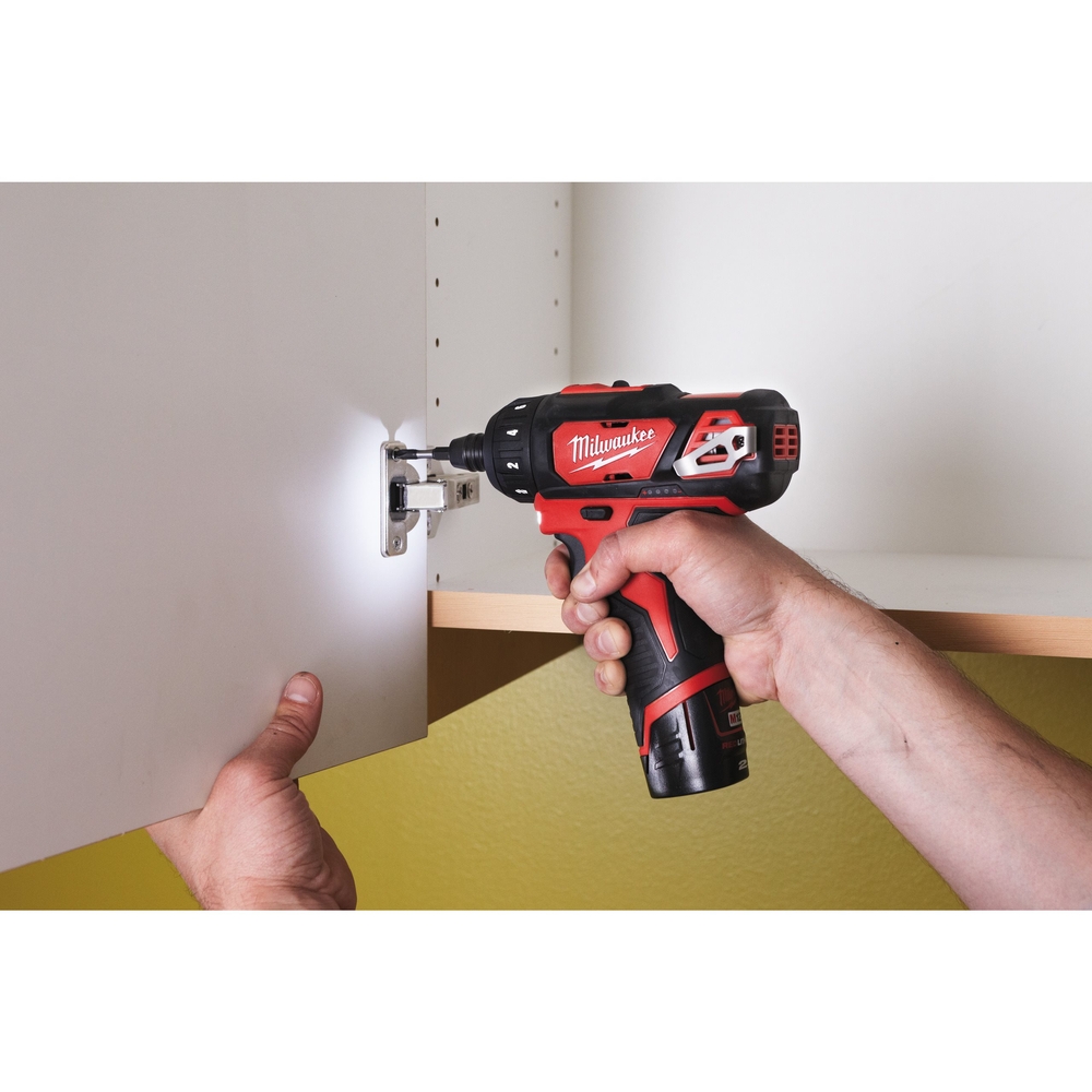 Perceuse visseuse MILWAUKEE M12 BD-202C 12 V 2 batteries 2 Ah - 4933441900