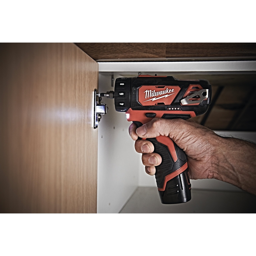Perceuse visseuse à mandrin amovible 12v, 2 ah, coffret MILWAUKEE - 4933447836