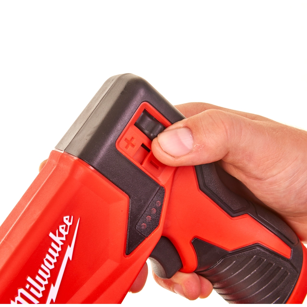 Agrafeuse MILWAUKEE M12 BST-202X avec batteries 2,0Ah et chargeur en HD Box - 4933459635