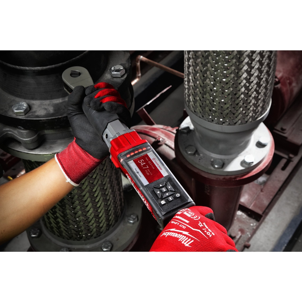 Clef à cliquet FUEL 12V, ecran digital, 203Nm, 2,0 Ah, chargeur M12-18 FC, sac MILWAUKEE - 4933464970