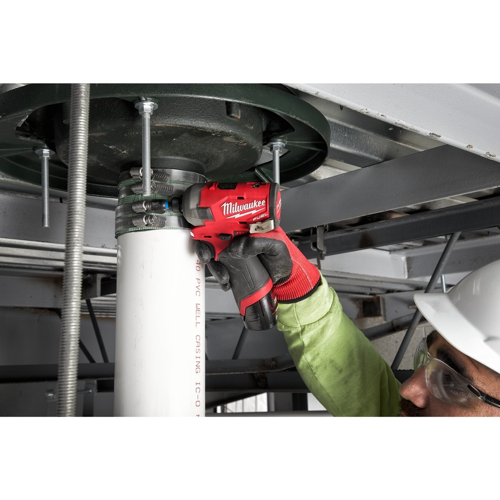 Visseuse à Chocs compacte MILWAUKEE M12 FID-202X Hex 1/4' FUEL 12V 2,0Ah - 4933464973
