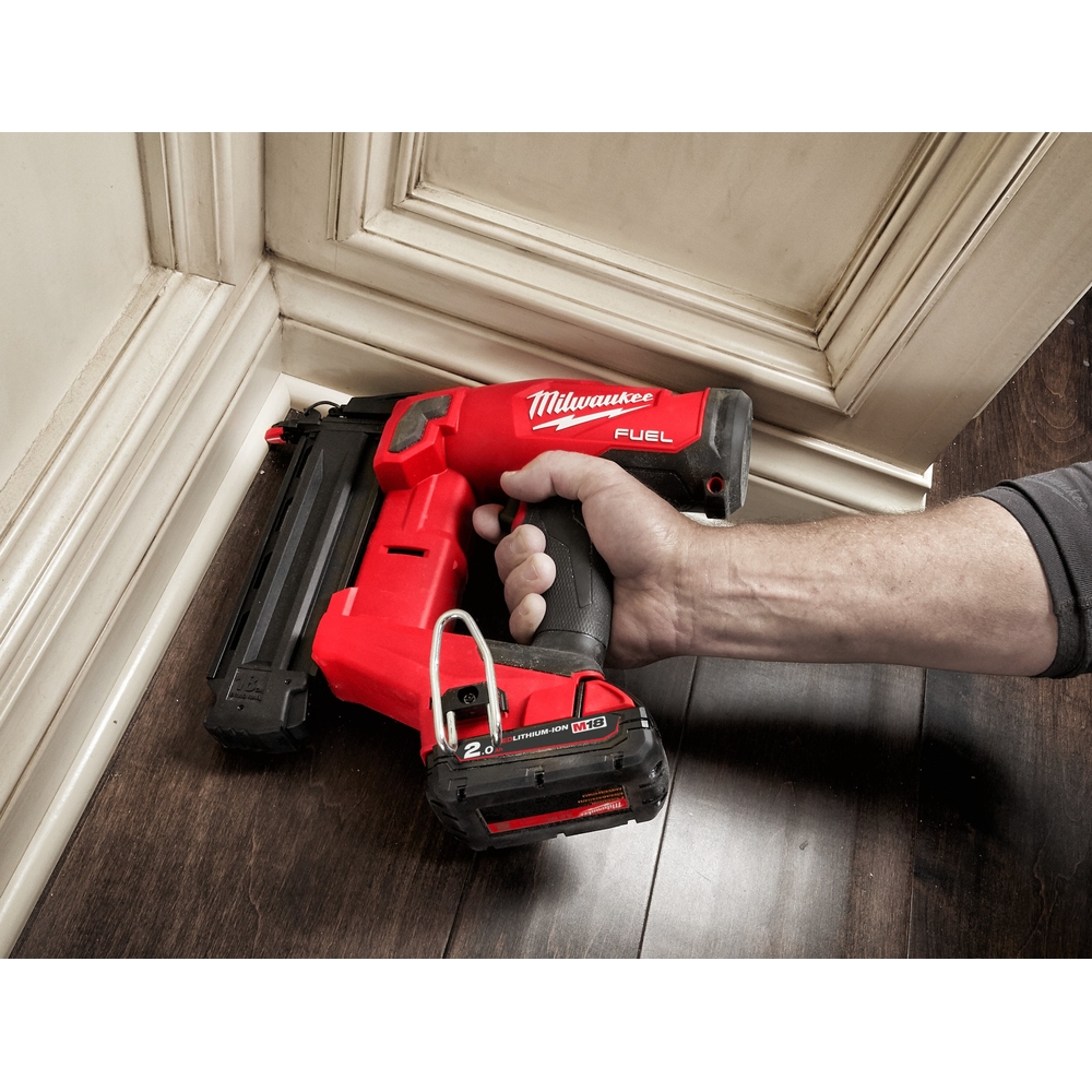 Cloueur FUEL 18V, 18 Gauge, 2,0 Ah MILWAUKEE - 4933471407