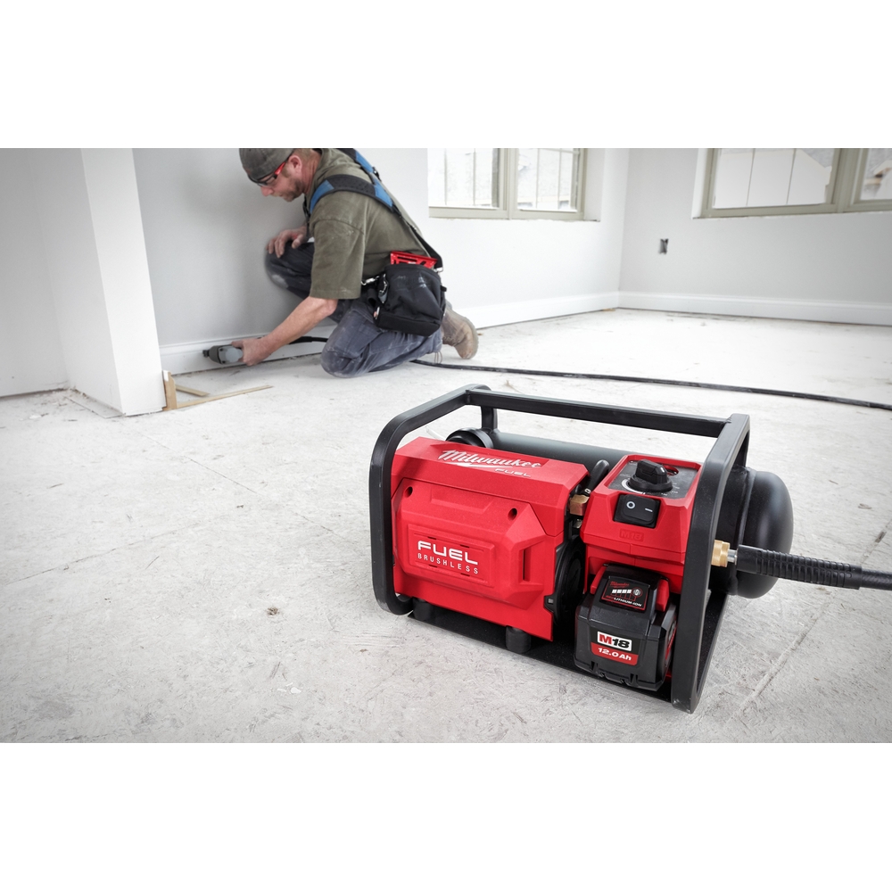 COMPRESSEUR DE CHANTIER MILWAUKEE M18 FAC0 - 4933472166