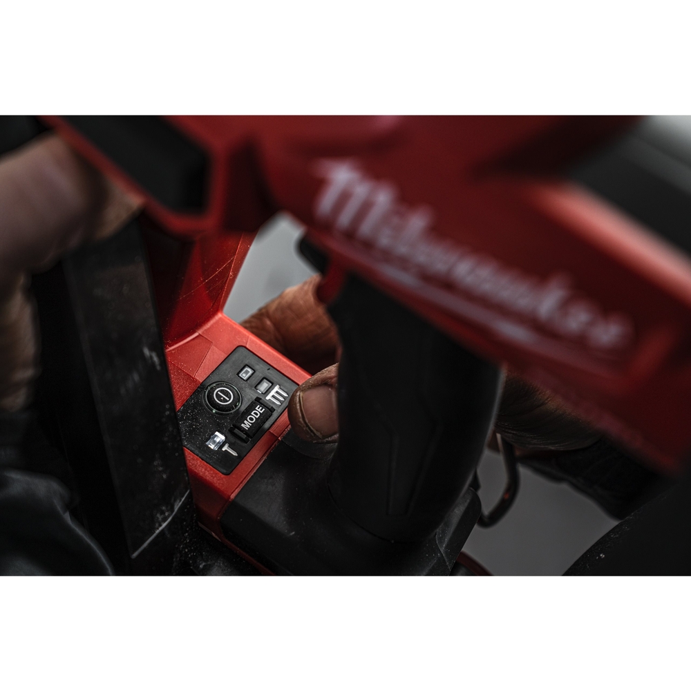 Cloueur de finition MILWAUKEE M18 FN15GA-0X FUEL, 18V, 15 Gauge, sans batterie - 4933478091