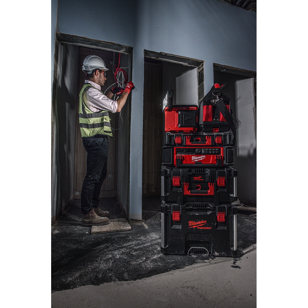 ECLAIRAGE DE ZONE 3000 LUMENS MILWAUKEE M18 POALC-0 CHARGEUR PACKOUT - 4933478120