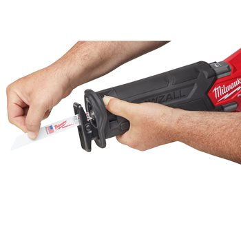 SCIE SABRE SAWZALL M18 MILWAUKEE - 2 BATTERIES 5AH + CHARGEUR - 4933478291