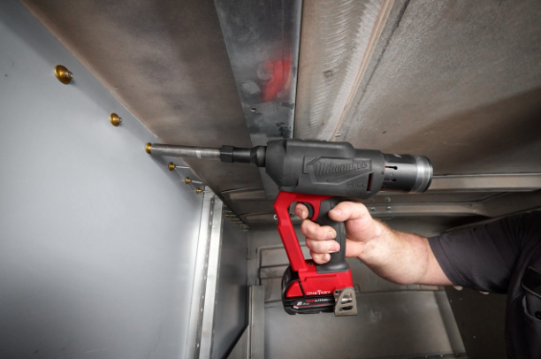 Riveteuse FUEL ONE KEY, 18V, 5Ah - HD Box, 2 batterie 18V 5Ah, 1 chargeur rapide M12-18FC MILWAUKEE - 4933478638