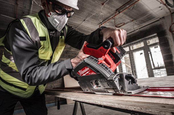 Scie plongeante MILWAUKEE 55mm 18V Packout sans batterie ni chargeur 4933478777